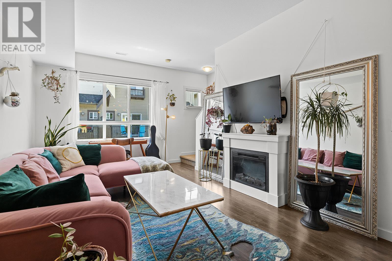 2 680 Old Meadows Road, Kelowna