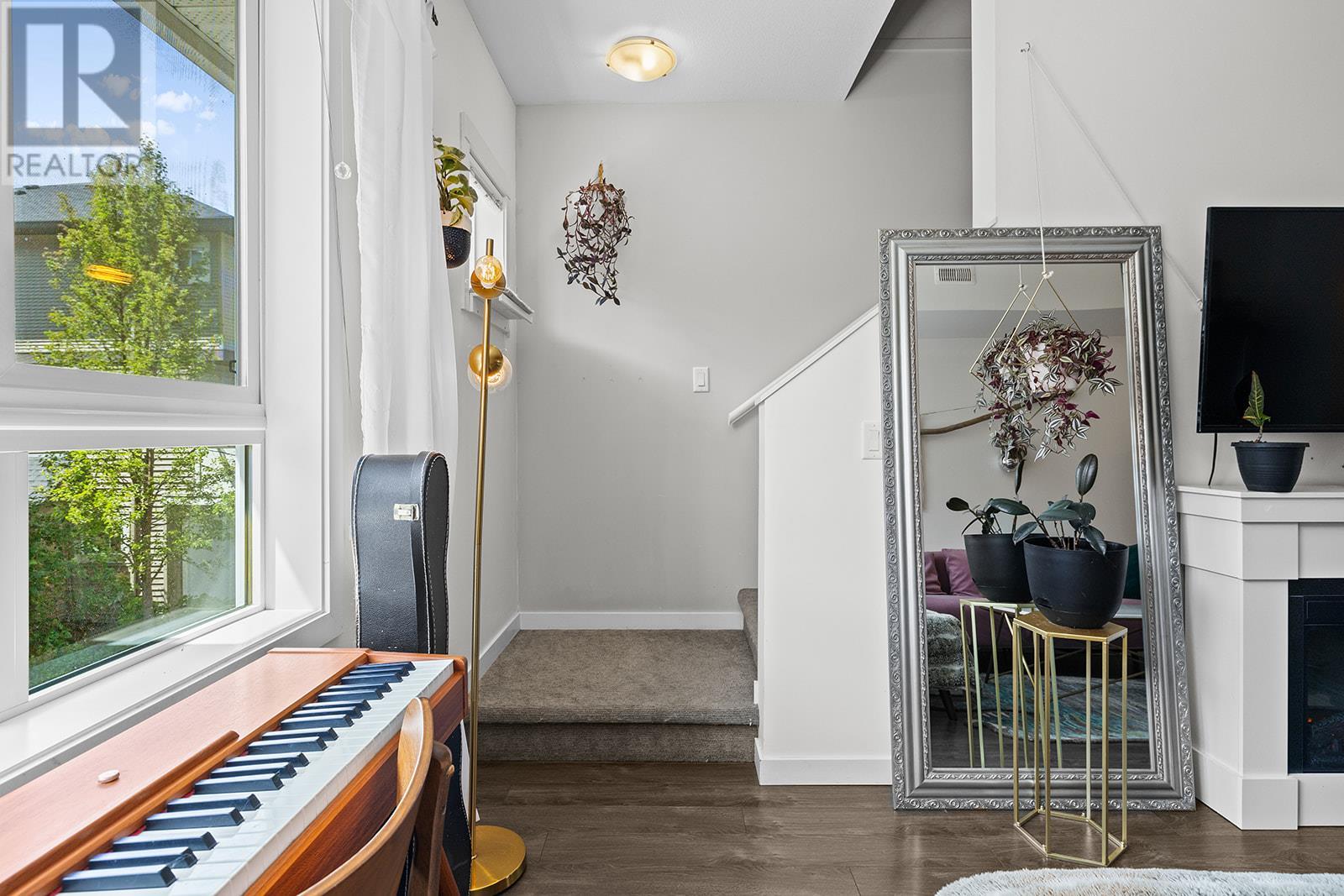 2 680 Old Meadows Road, Kelowna