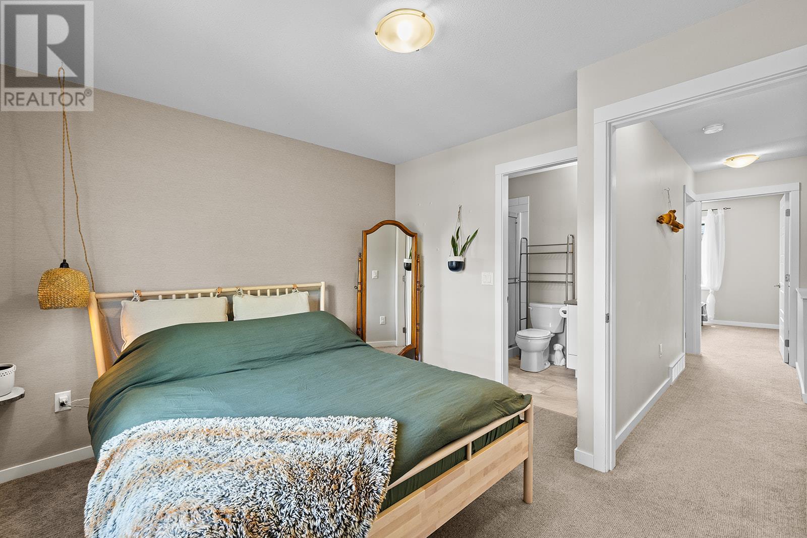 2 680 Old Meadows Road, Kelowna