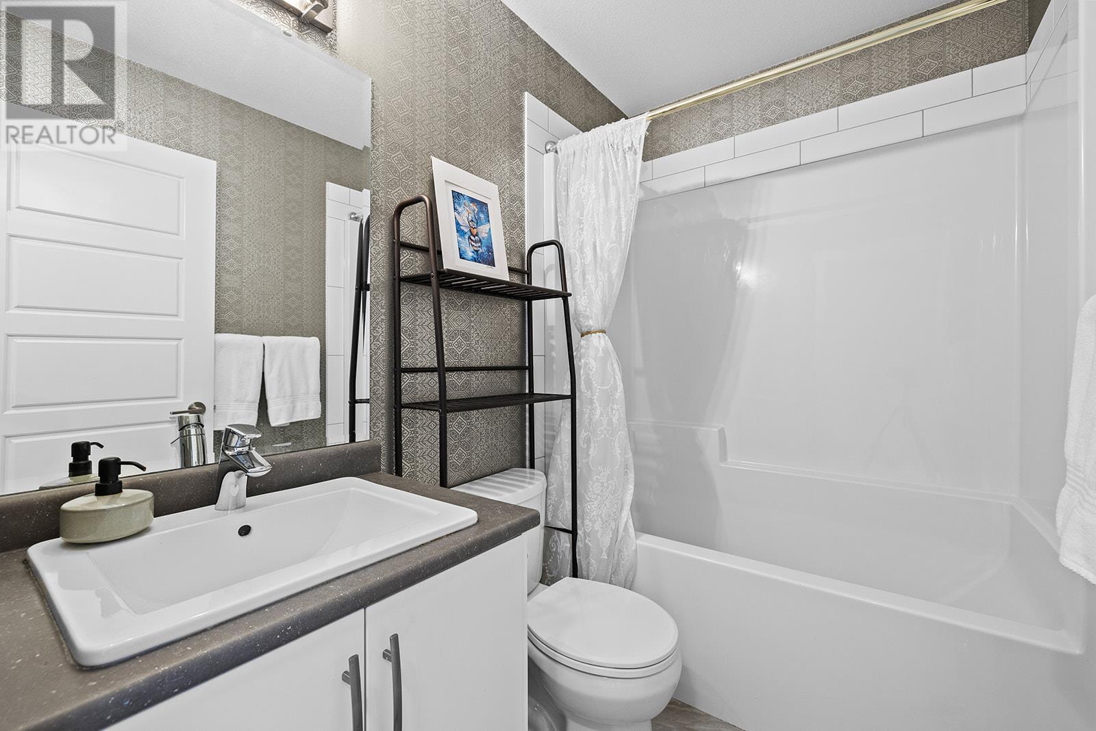 2 680 Old Meadows Road, Kelowna