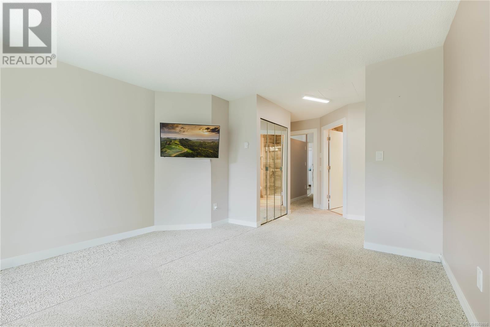 1 3049 Brittany Dr, Colwood