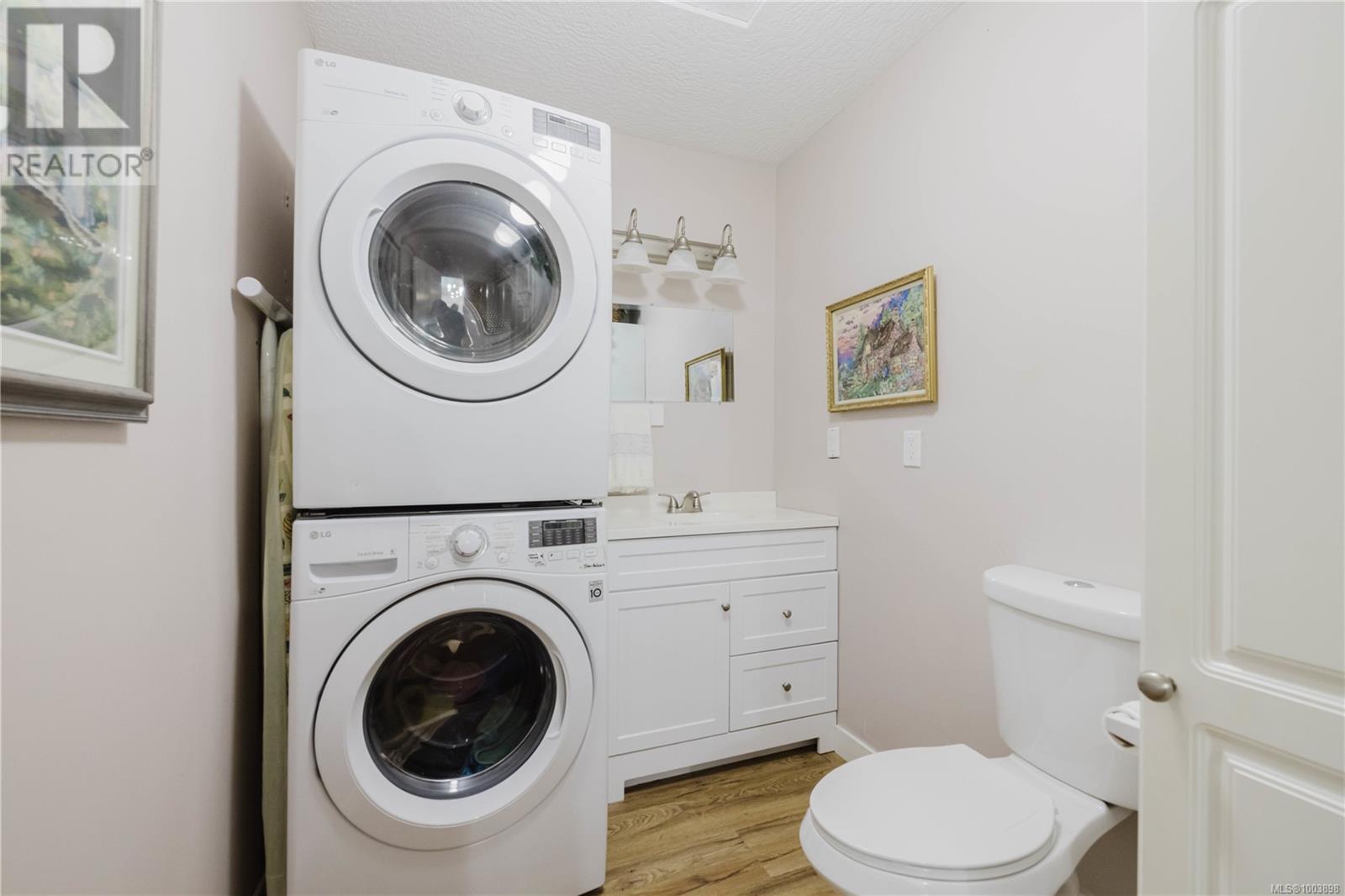 1 3049 Brittany Dr, Colwood