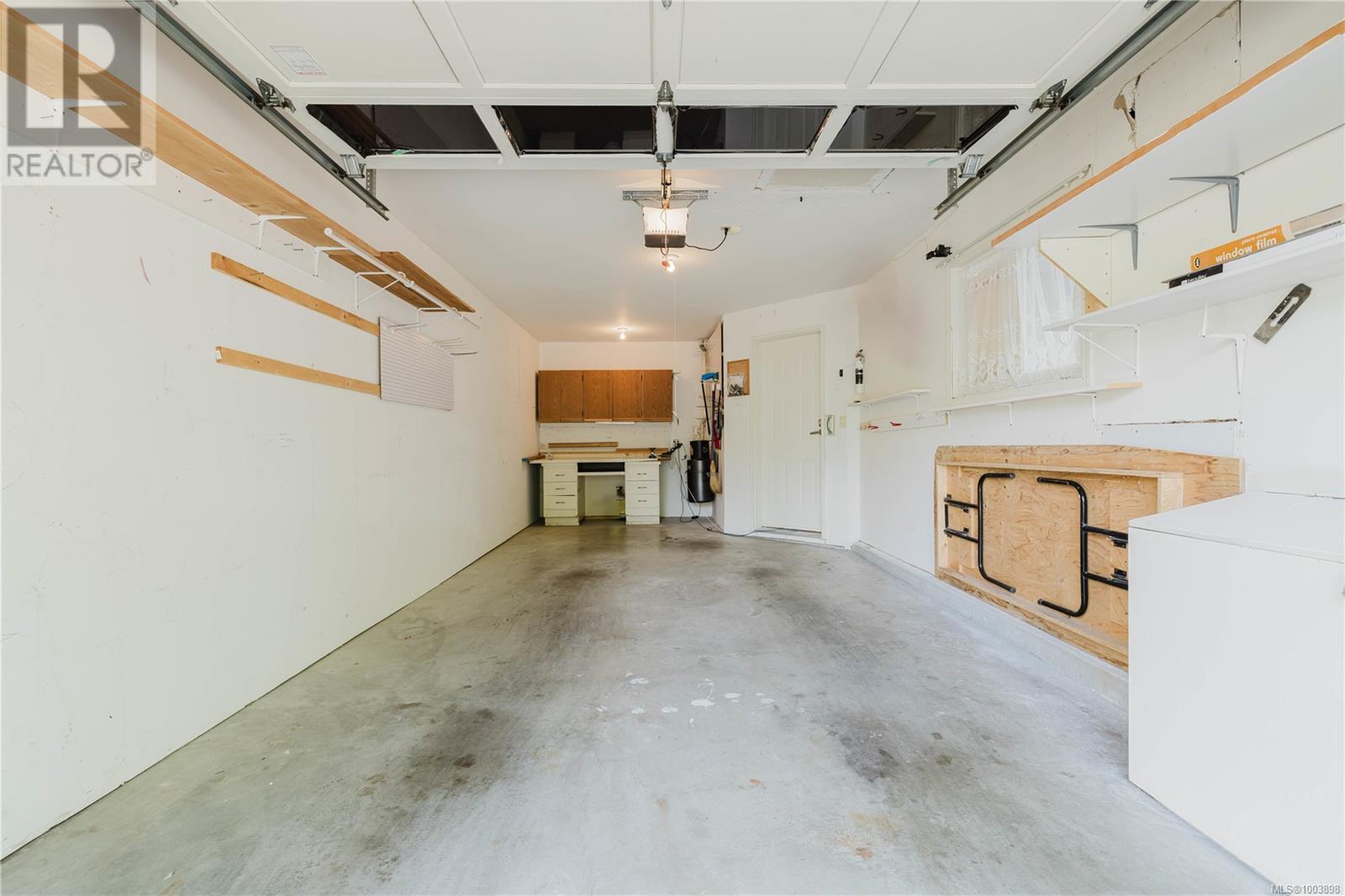 1 3049 Brittany Dr, Colwood