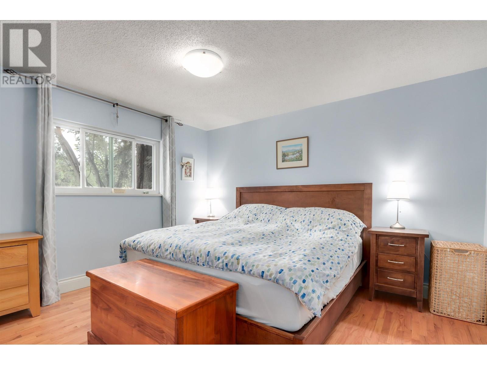 Photo 17 of 999 Frederick Road, North Vancouver BC
