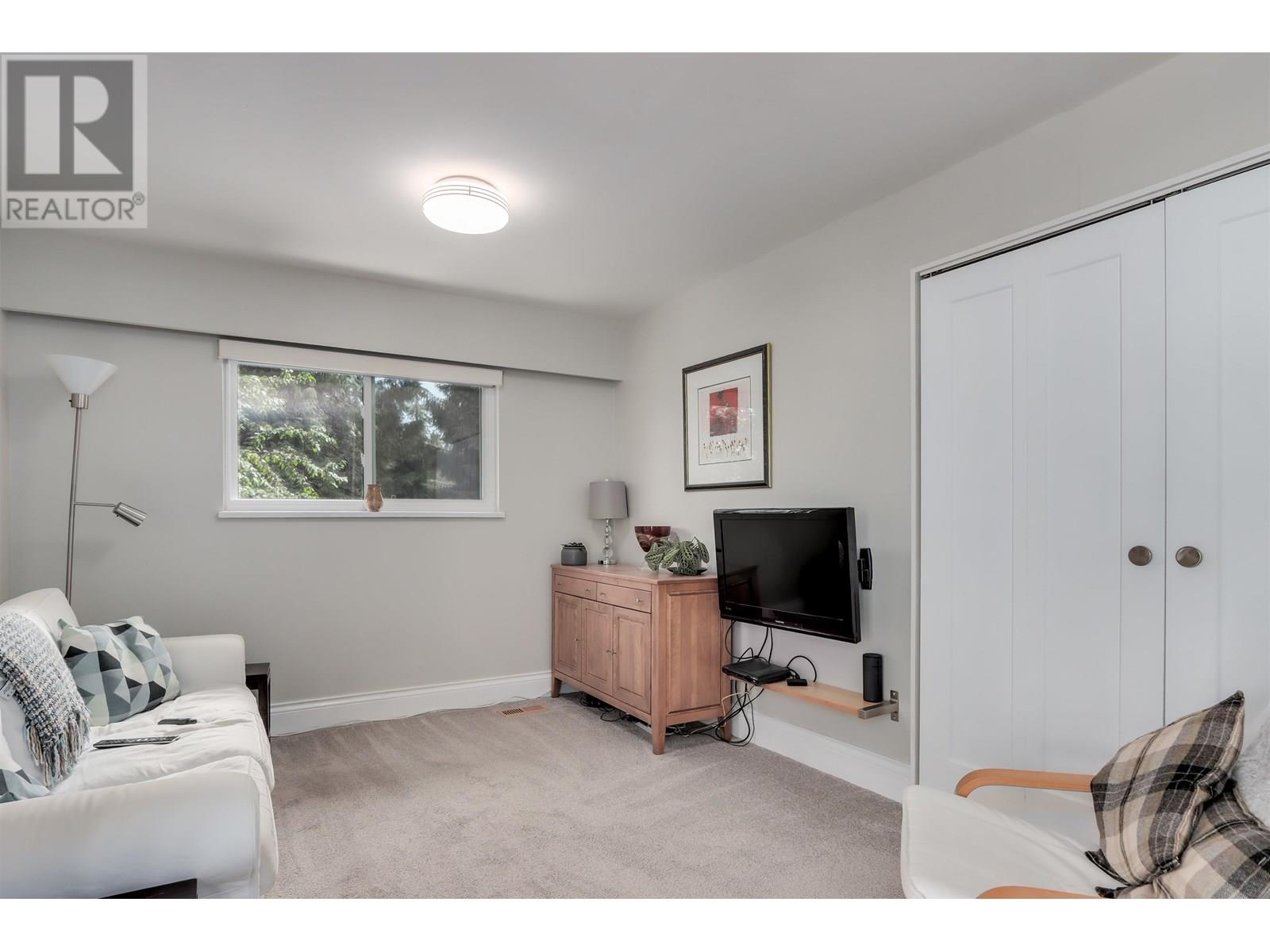 Photo 21 of 999 Frederick Road, North Vancouver BC