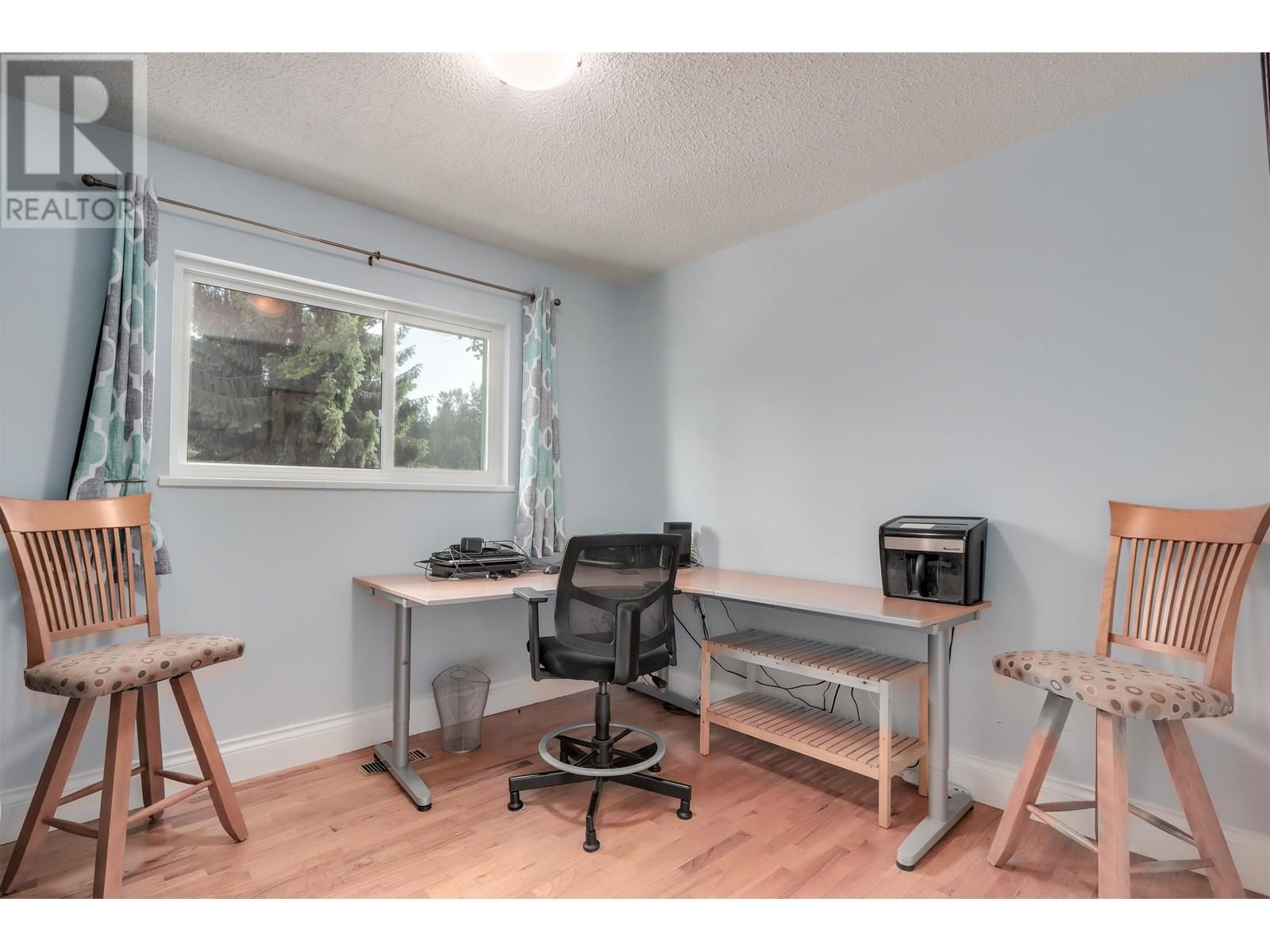 Photo 19 of 999 Frederick Road, North Vancouver BC