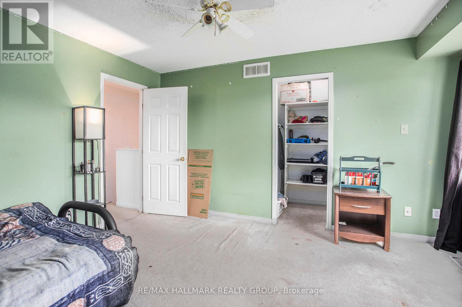 Photo 18 of 119 Topham Terrace, Ottawa ON