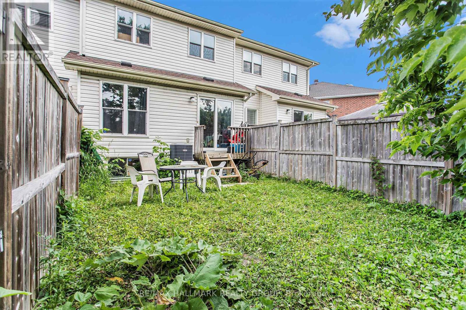 Photo 28 of 119 Topham Terrace, Ottawa ON