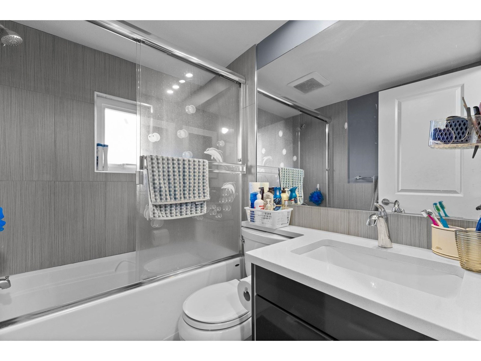 23038 FRASER HIGHWAY, Langley real estate listing R3016851