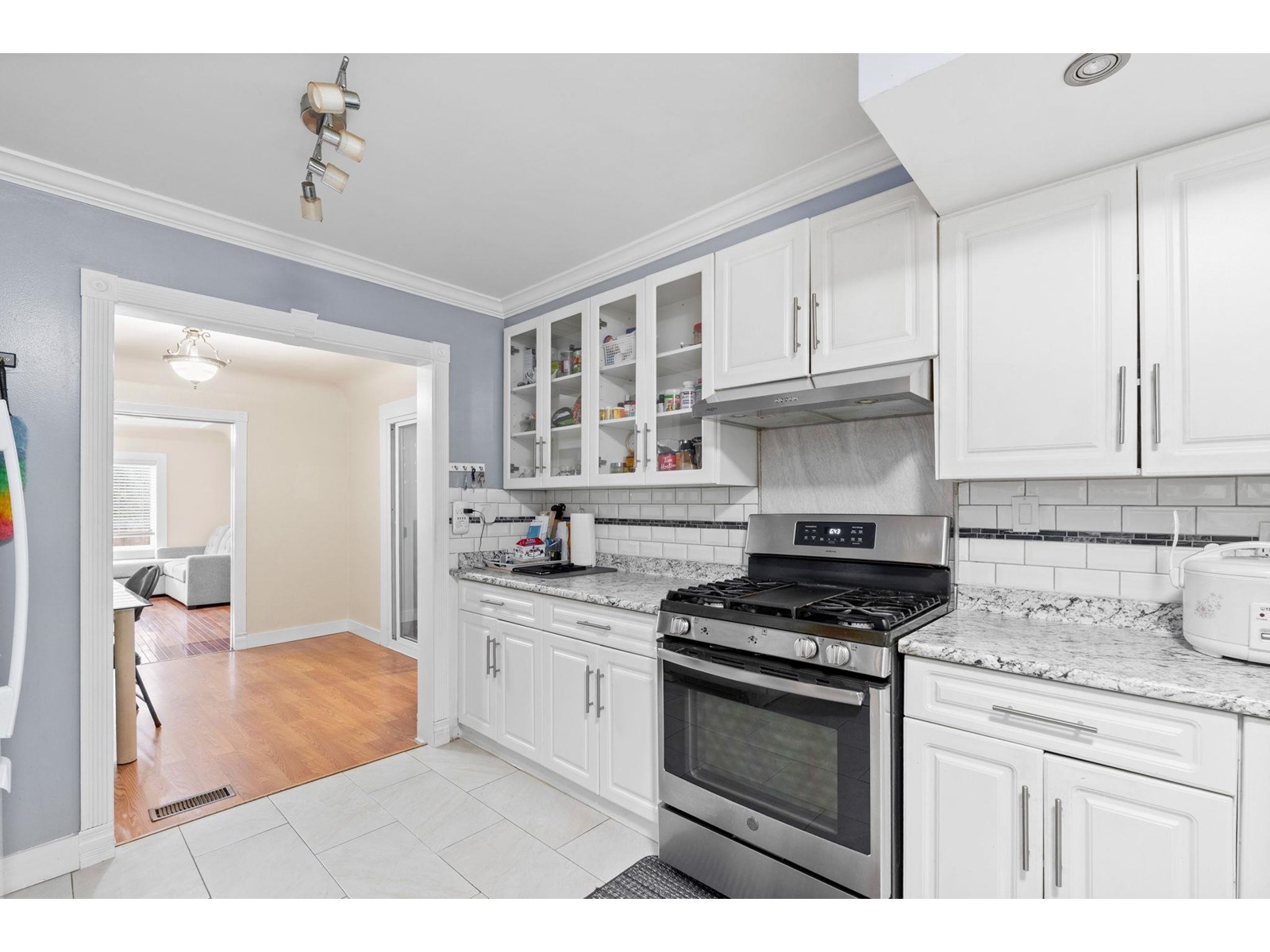 23038 FRASER HIGHWAY, Langley real estate listing R3016851