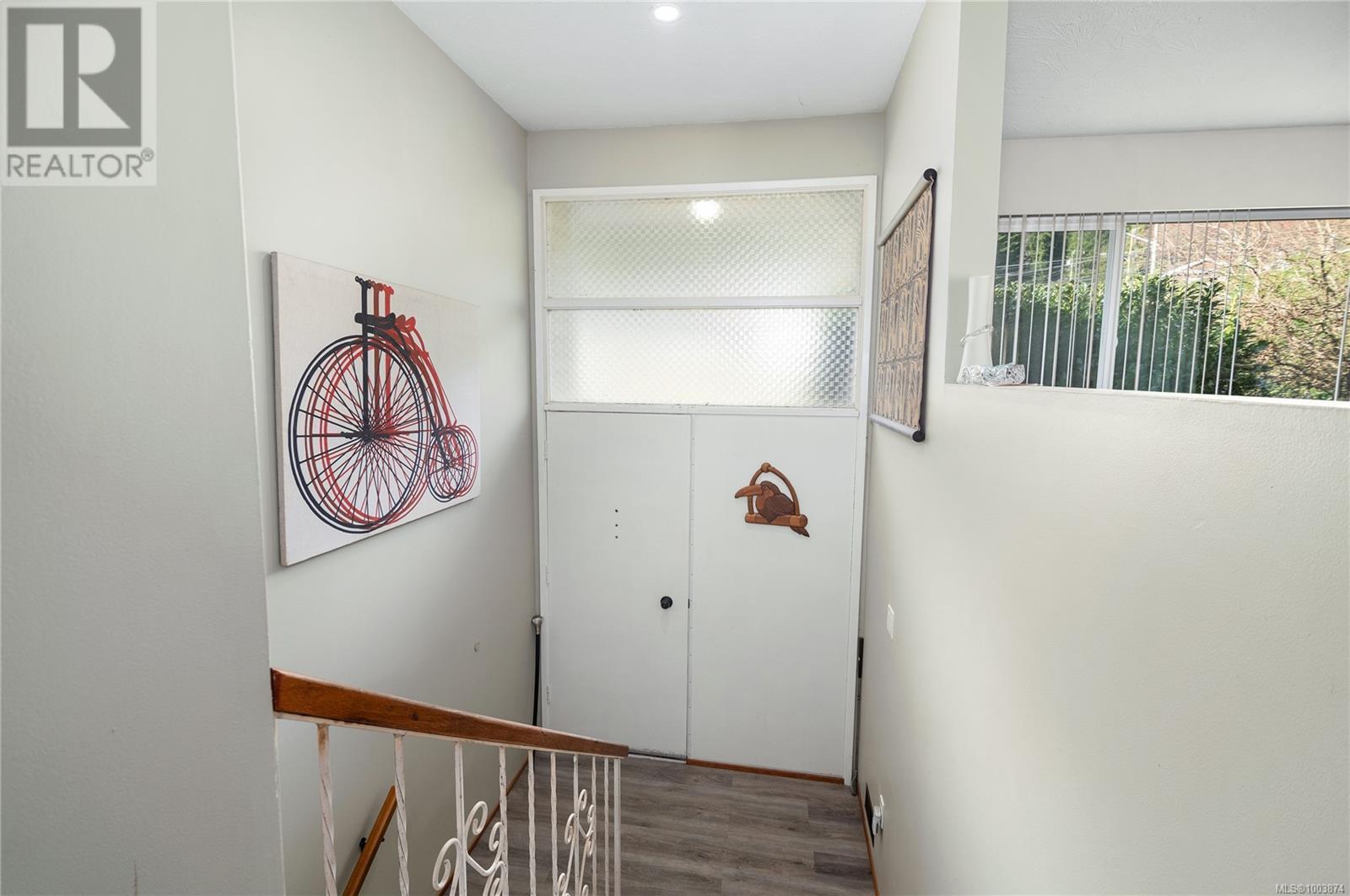 Photo 3 of 261 Ambleside Dr, Sayward BC