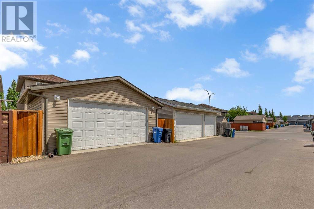 Single Family House for Sale in  Walden Manor SE Walden Calgary 