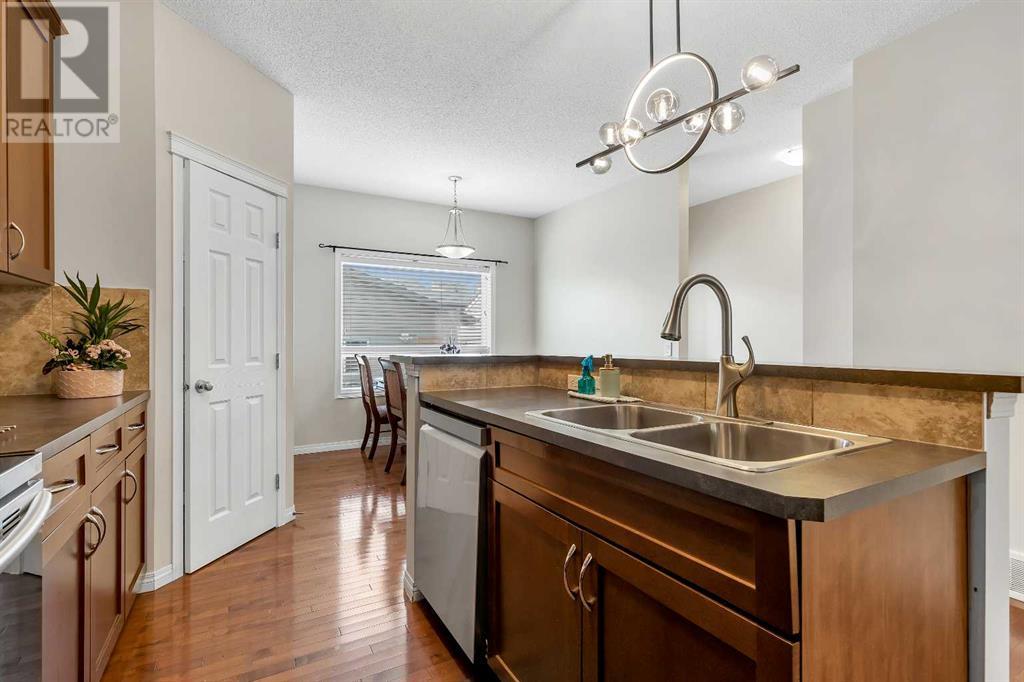 Single Family House for Sale in  Walden Manor SE Walden Calgary 
