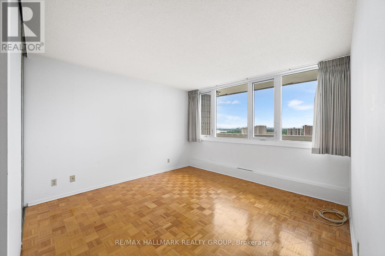 Photo 12 of 2103 2625 Regina Street, Ottawa ON