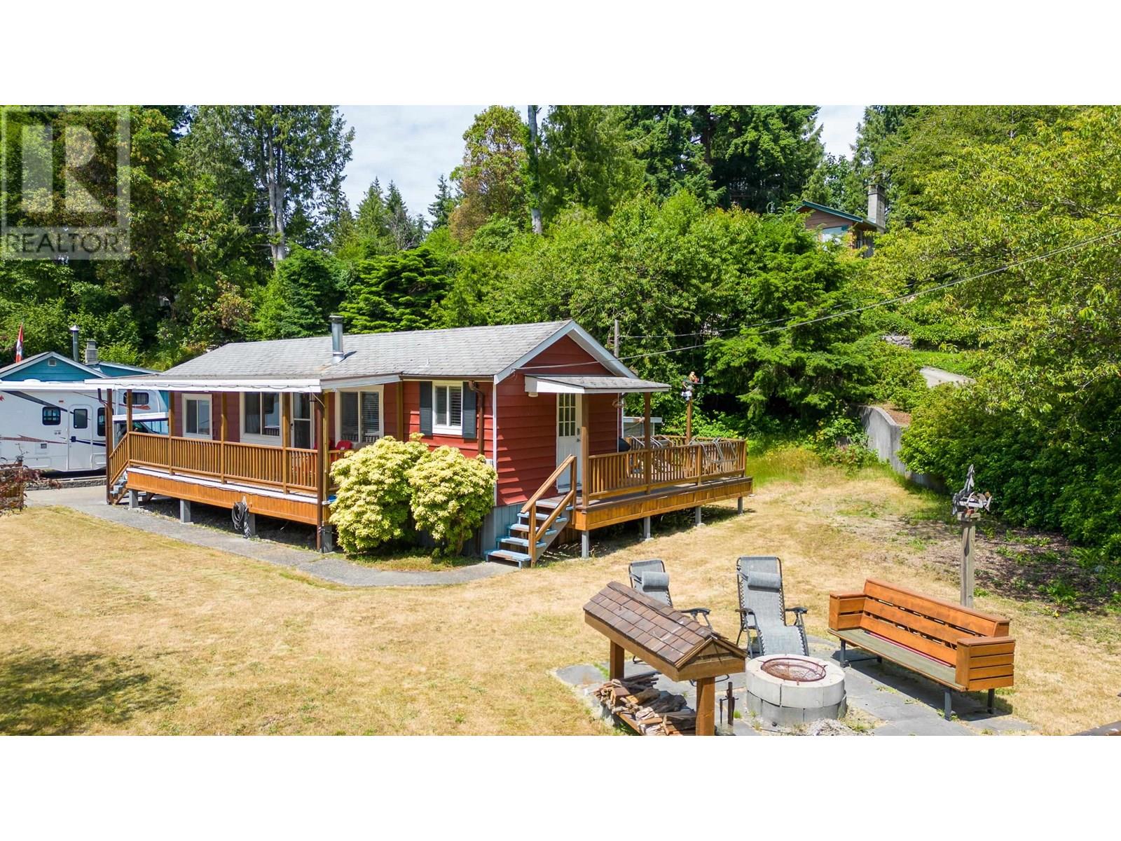 4598 WHITAKER ROAD, Sechelt