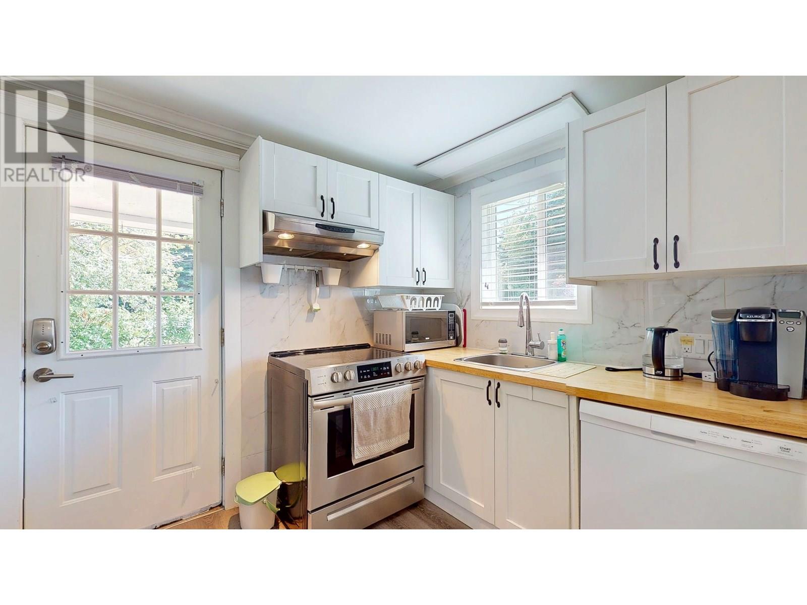 4598 WHITAKER ROAD, Sechelt