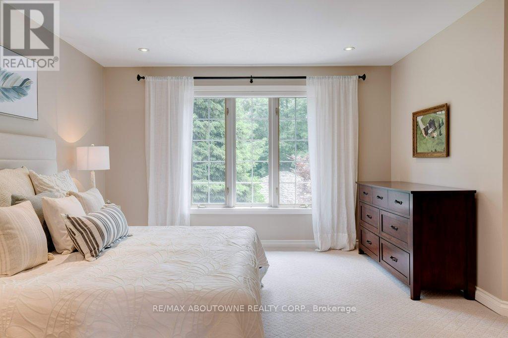 Photo 24 of 6365 Breckenridge Place, Burlington ON