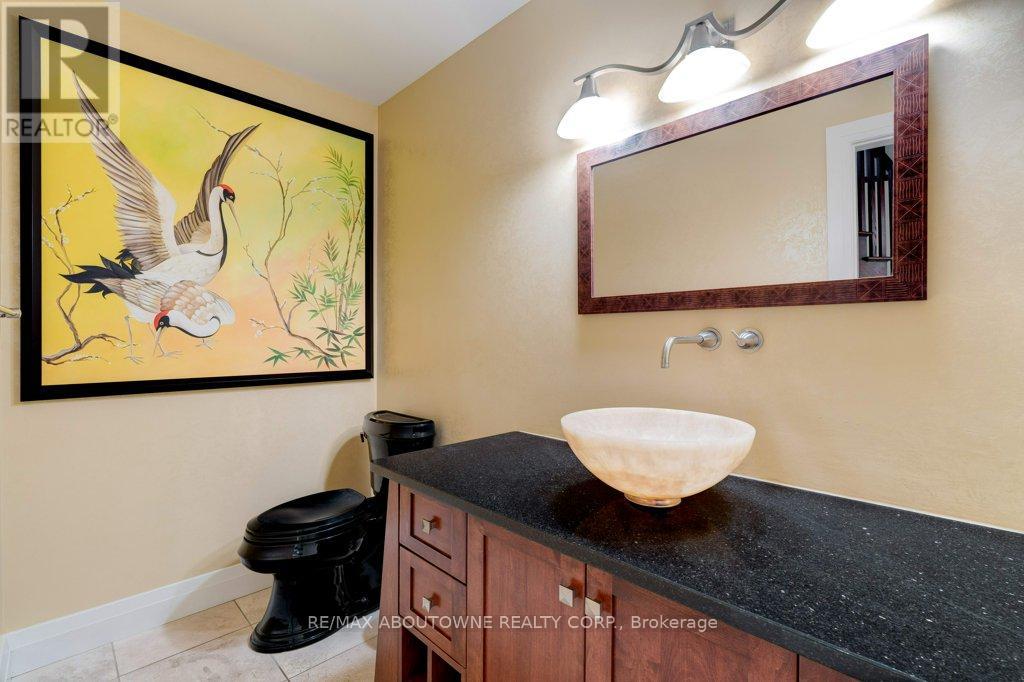 Photo 6 of 6365 Breckenridge Place, Burlington ON