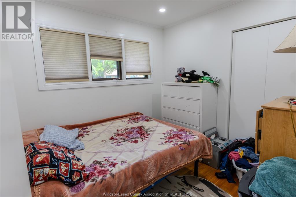 Photo 11 of 2415 Mark, Windsor ON