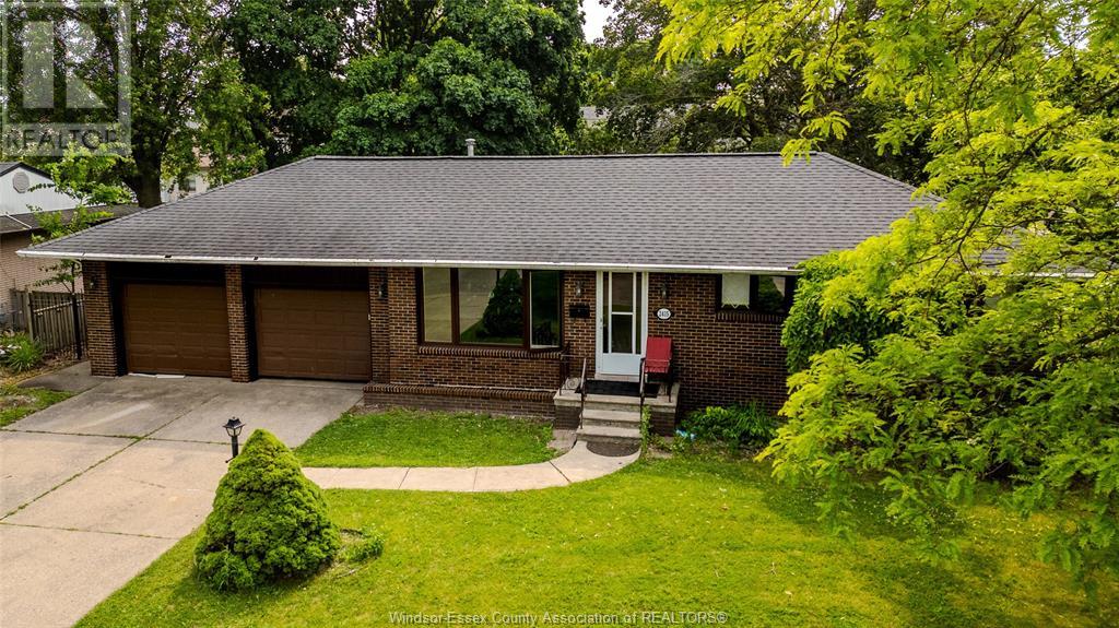 Photo 7 of 2415 Mark, Windsor ON