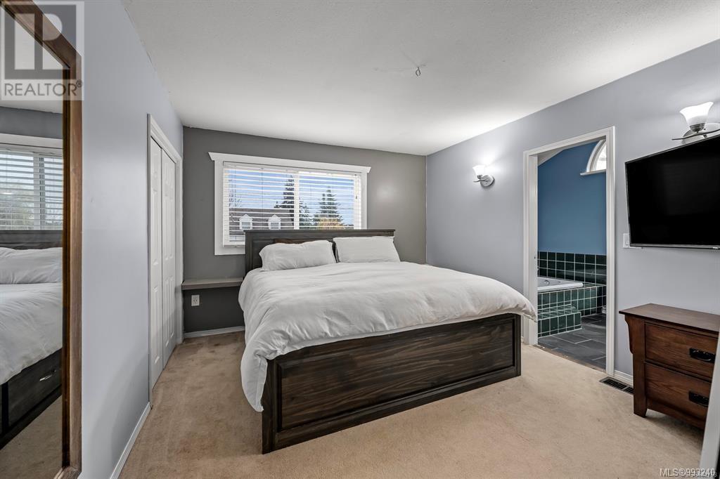 1815 Grieve Ave, Courtenay real estate listing 993240