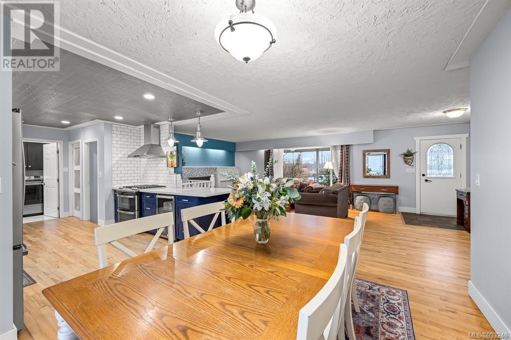 1815 Grieve Ave, Courtenay real estate listing 993240