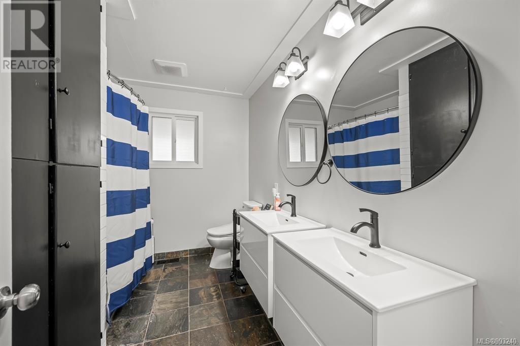 1815 Grieve Ave, Courtenay real estate listing 993240