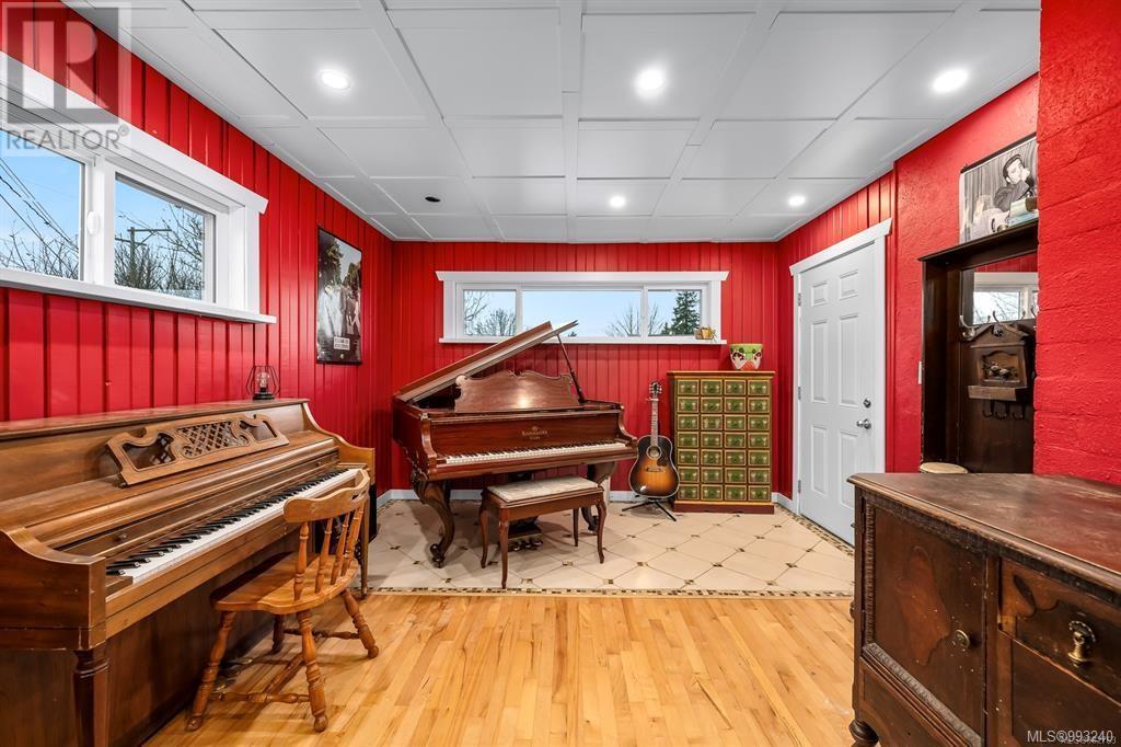 1815 Grieve Ave, Courtenay real estate listing 993240