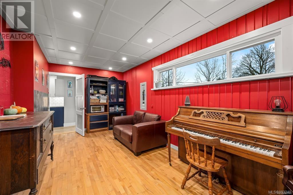 1815 Grieve Ave, Courtenay real estate listing 993240