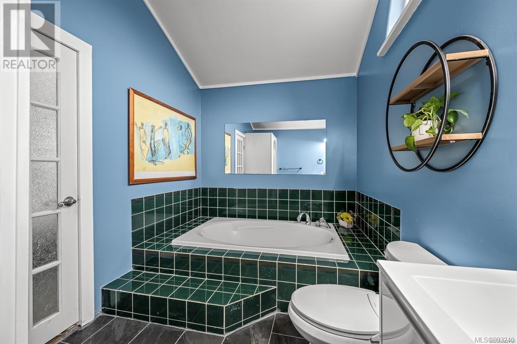 1815 Grieve Ave, Courtenay real estate listing 993240