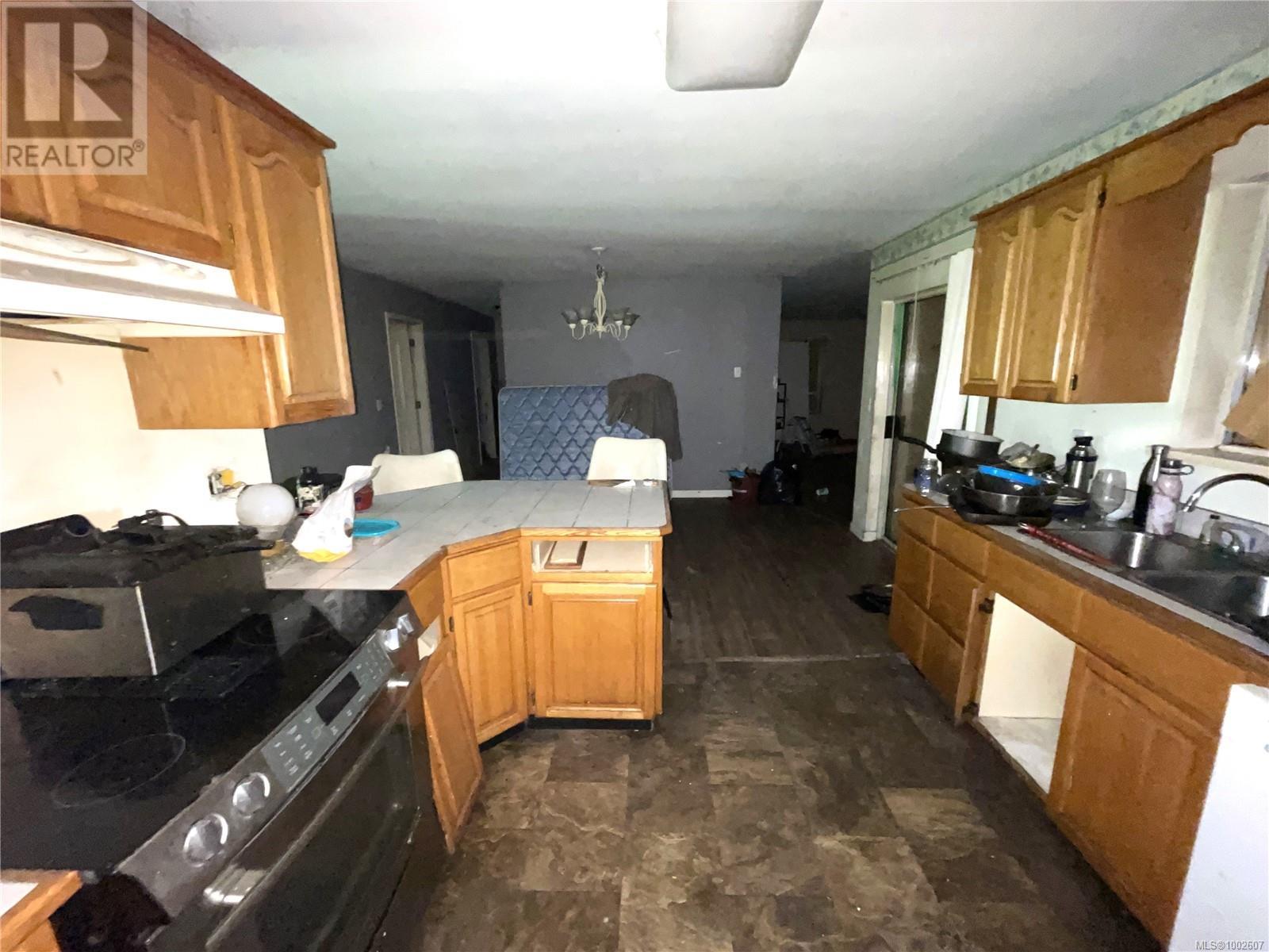 Photo 10 of 4547 Callow Rd, Bowser BC