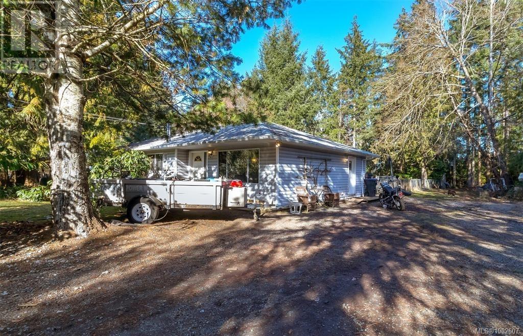 Photo 2 of 4547 Callow Rd, Bowser BC