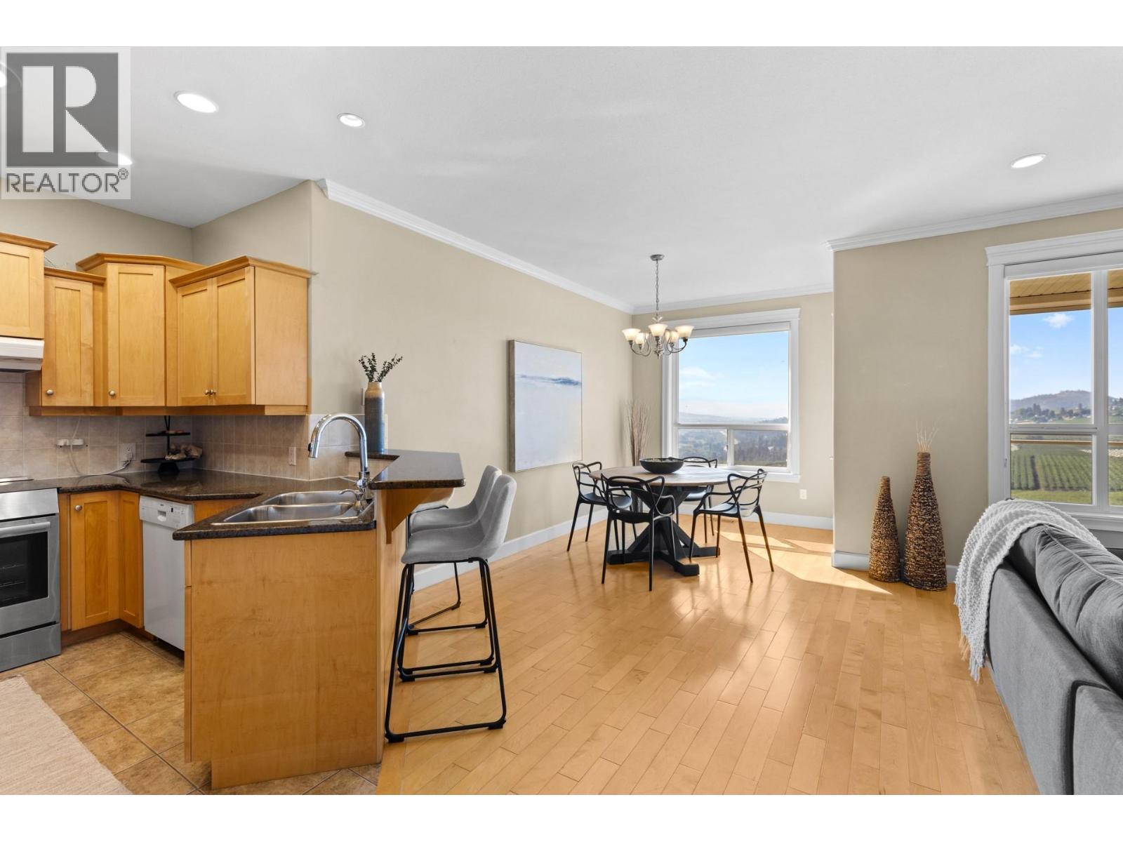  2591 Lake Breeze Court, Lake Country