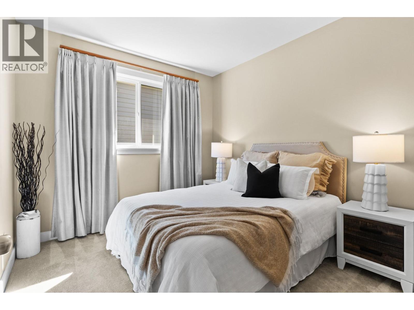  2591 Lake Breeze Court, Lake Country