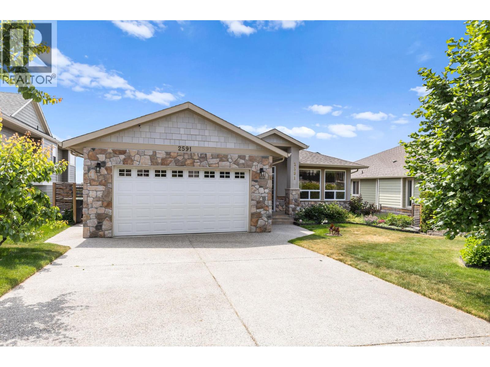  2591 Lake Breeze Court, Lake Country
