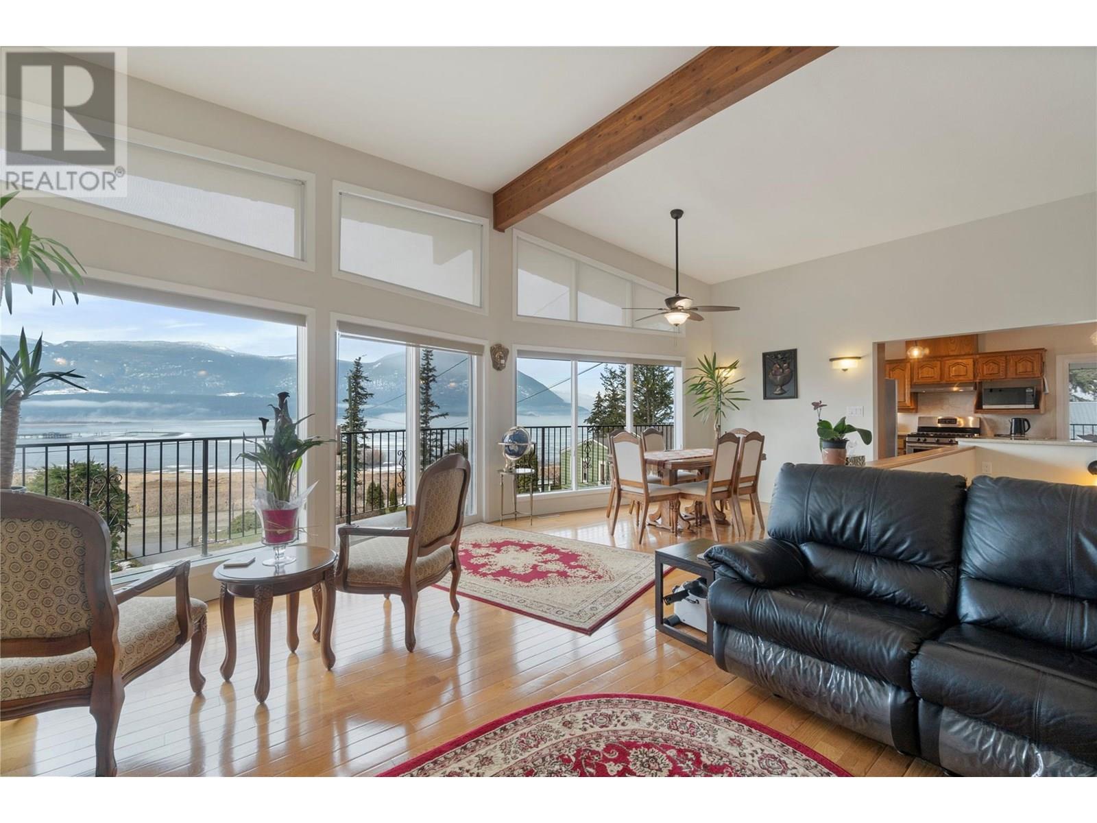 Photo 18 of 1280 Lakeshore Road Ne, Salmon Arm BC