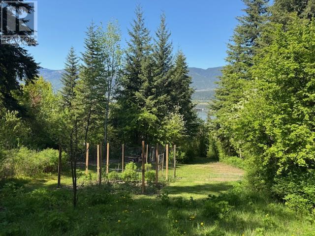 Photo 12 of 1280 Lakeshore Road Ne, Salmon Arm BC