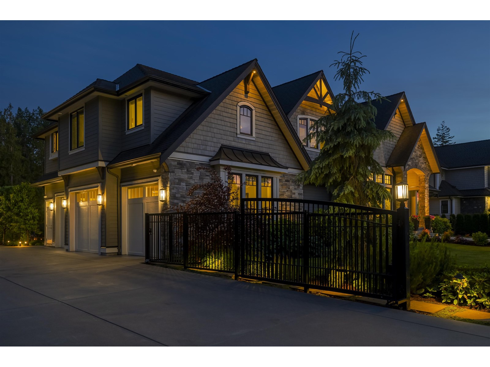 Photo 4 of 21950 44 Avenue, Langley BC