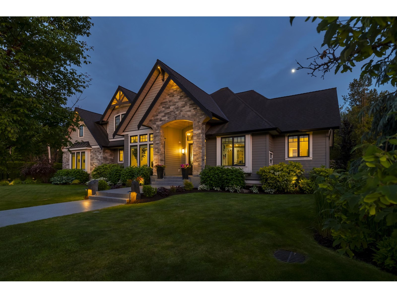 Photo 1 of 21950 44 Avenue, Langley BC