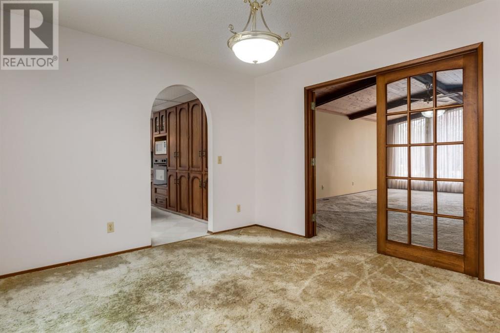 Single Family House for Sale in  Bow Crescent NW Bowness Calgary 