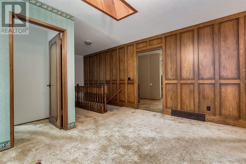 Single Family House for Sale in  Bow Crescent NW Bowness Calgary 