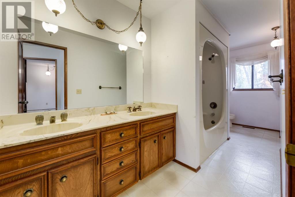 Single Family House for Sale in  Bow Crescent NW Bowness Calgary 