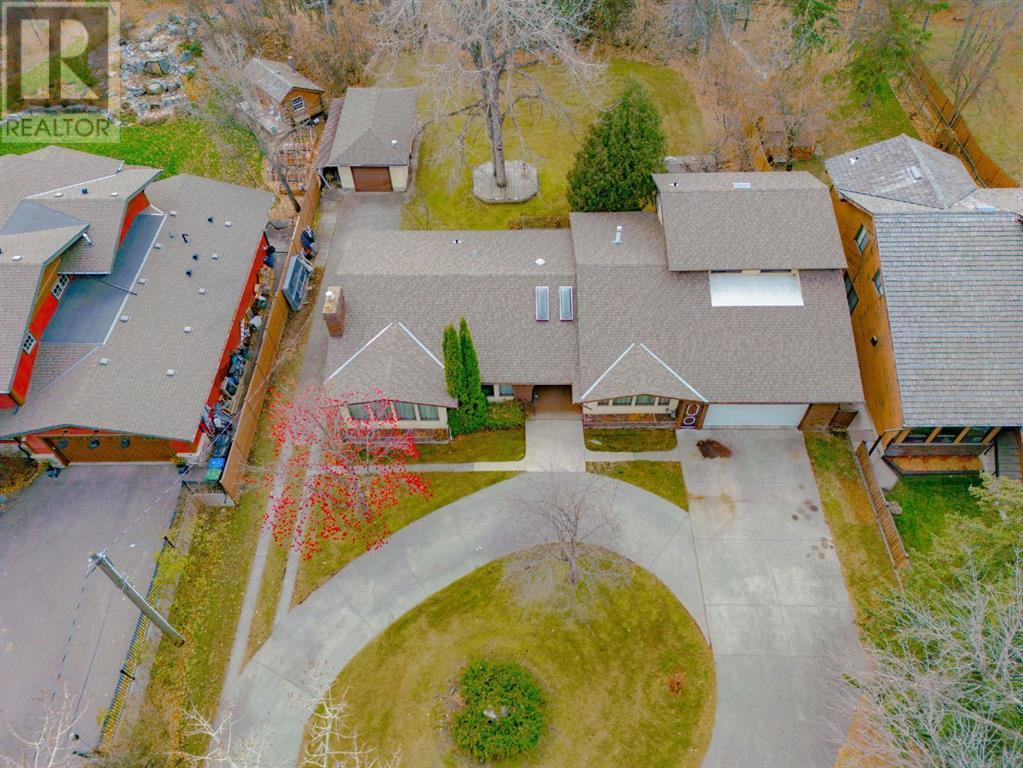 Single Family House for Sale in  Bow Crescent NW Bowness Calgary 