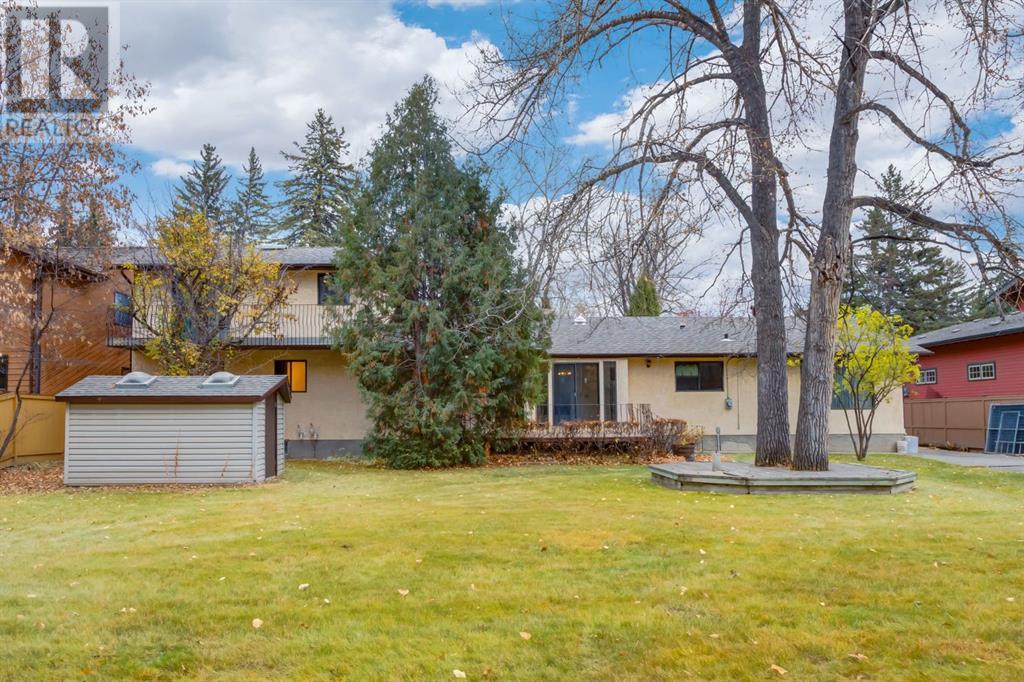 Single Family House for Sale in  Bow Crescent NW Bowness Calgary 
