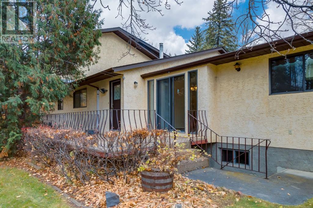 Single Family House for Sale in  Bow Crescent NW Bowness Calgary 