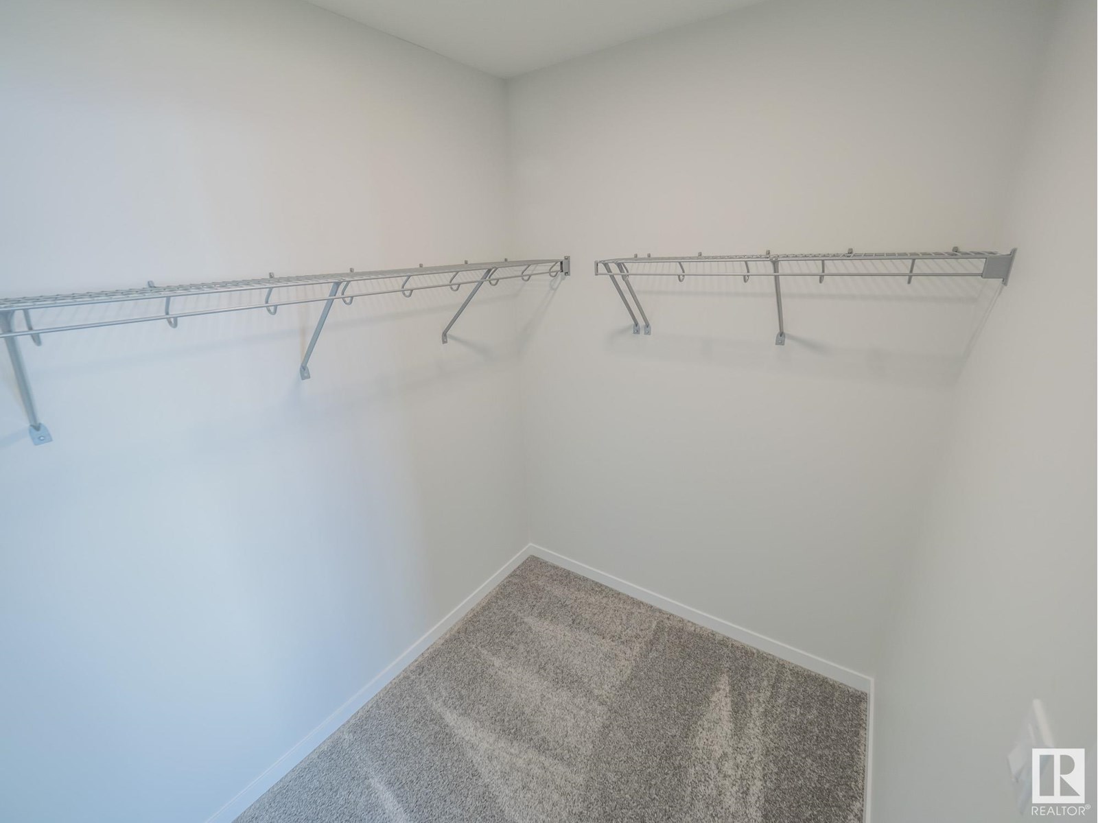 19 Redpoll WD, St. Albert