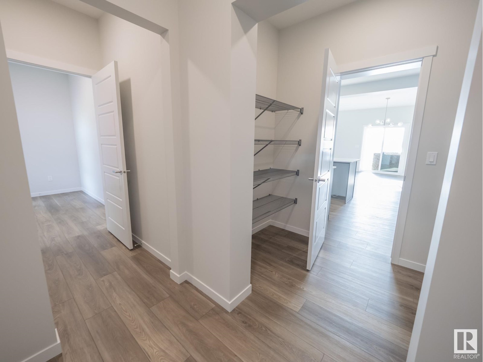 19 Redpoll WD, St. Albert