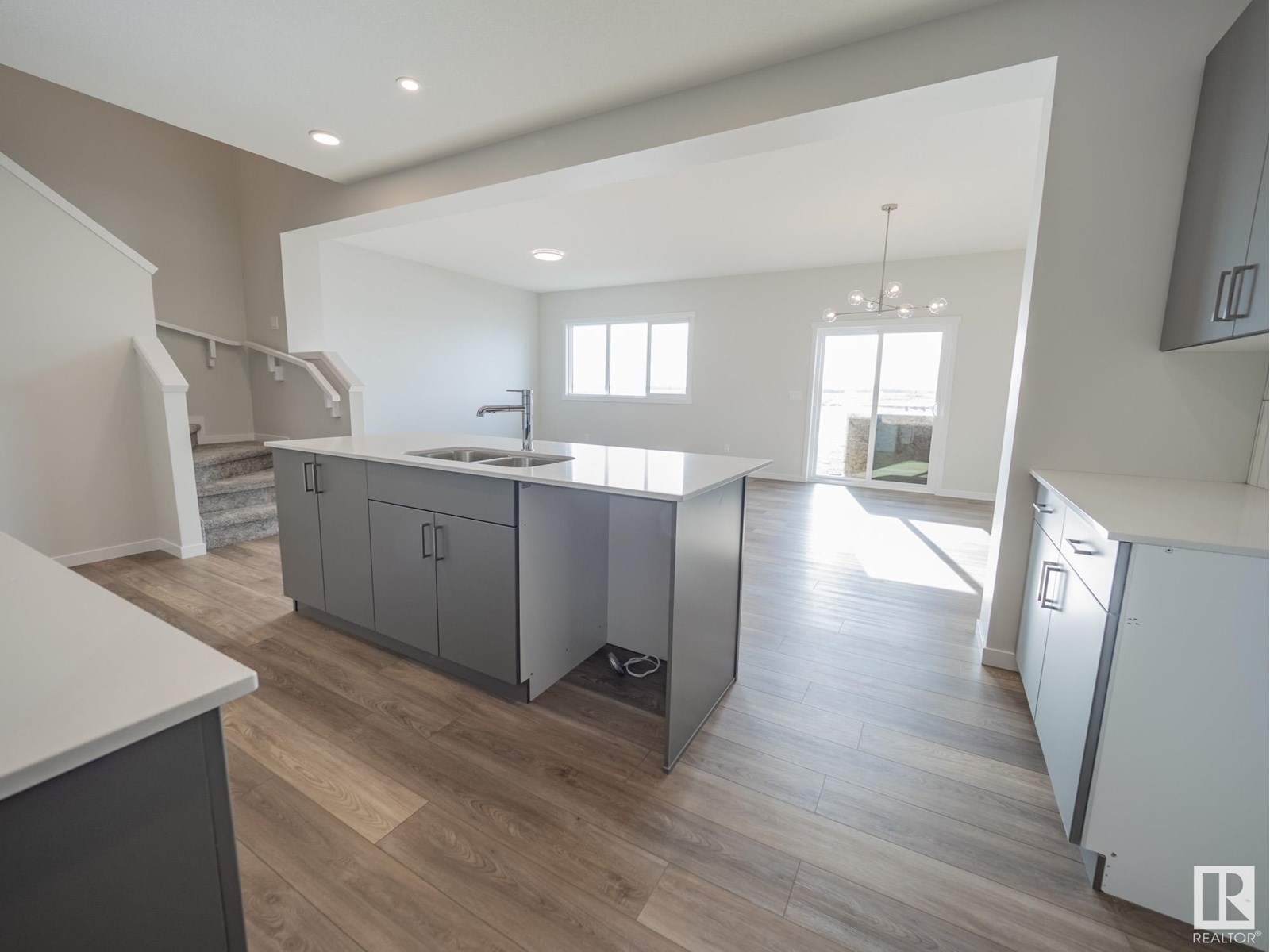 19 Redpoll WD, St. Albert