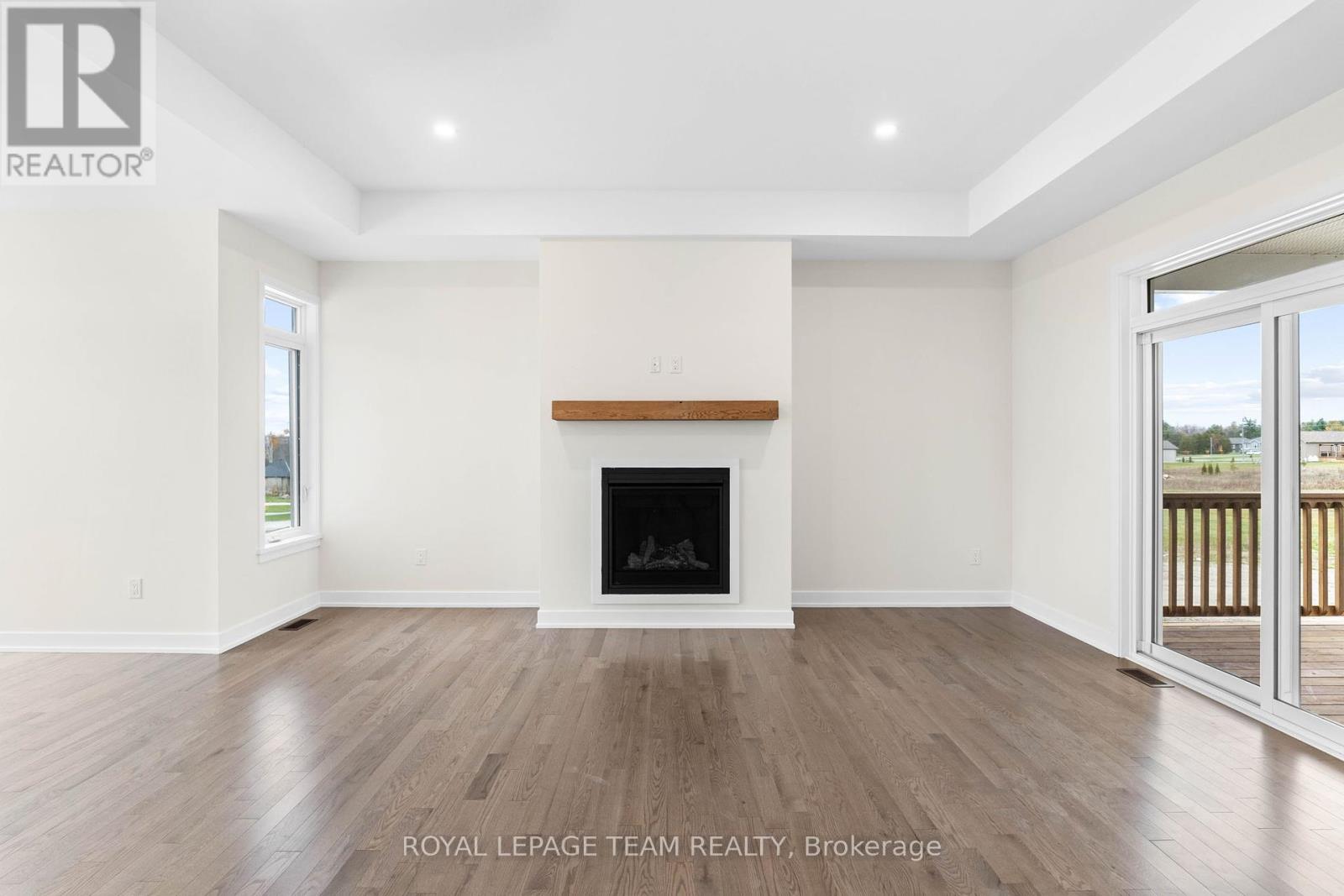 Photo 31 of 62 Hogan Drive, Mcnab Braeside ON