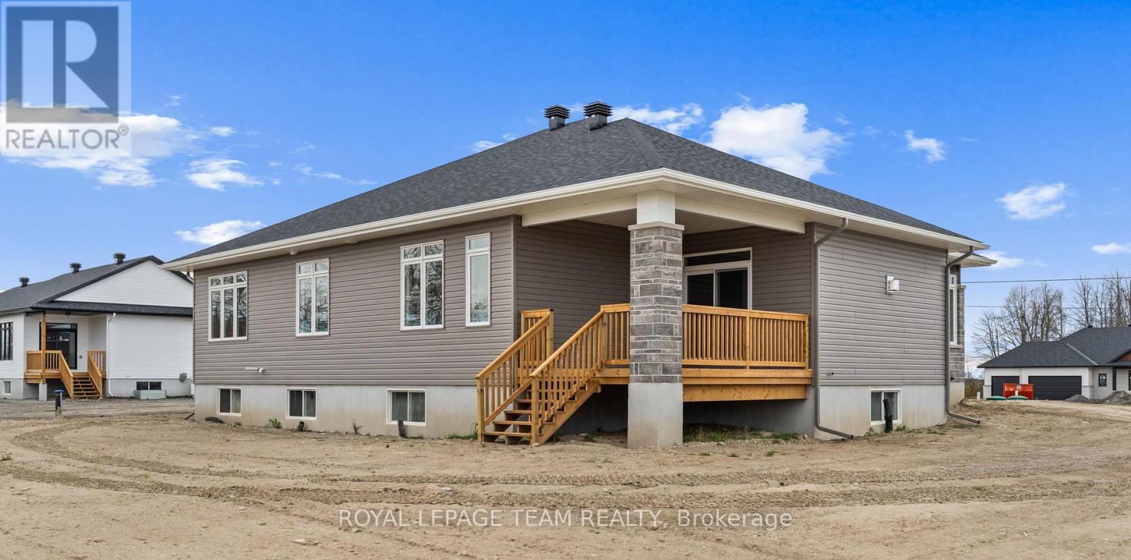 Photo 13 of 62 Hogan Drive, Mcnab Braeside ON
